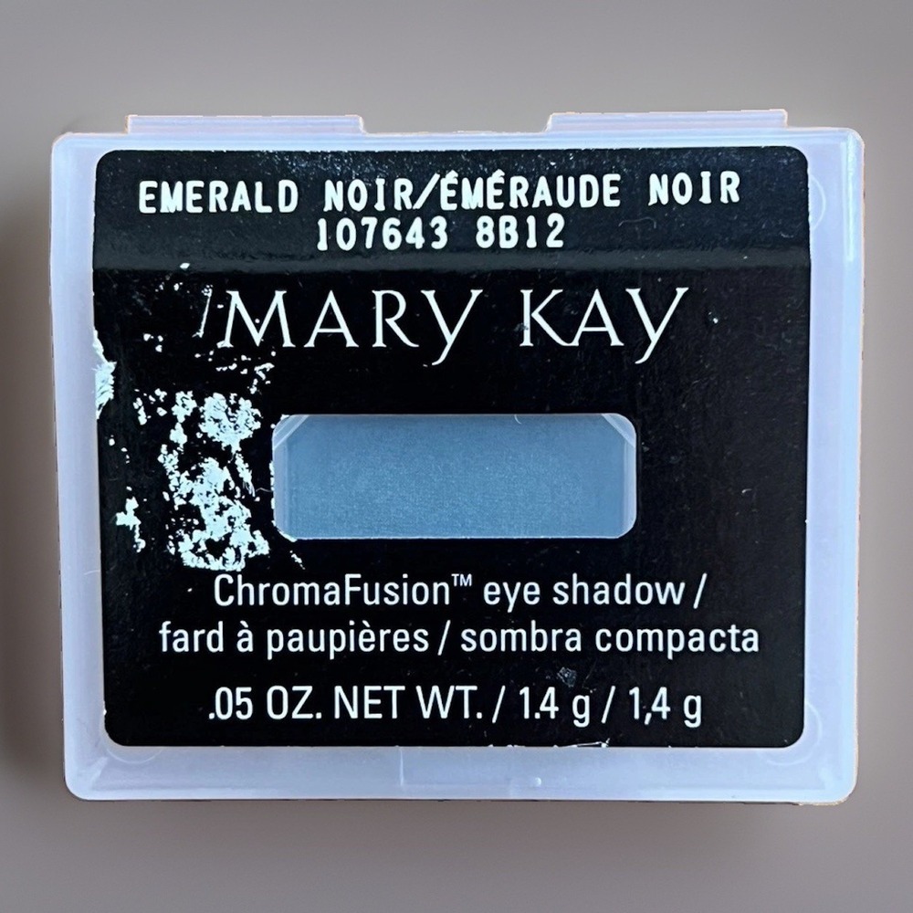 Mary Kay ChromaFusion Eye Shadow Emerald Noir Green 107643 New .05 oz